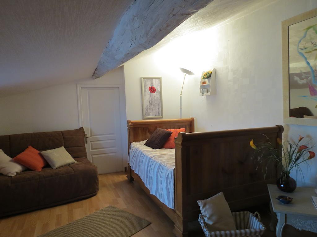 Bed and Breakfast L'Aubinoise Saint-Aubin-la-Plaine Zimmer foto